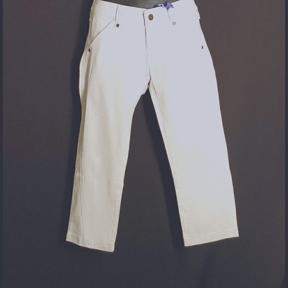 JR. WHITE CAPRI STYLE FASHION JEAN BY BROOKLYN GIR - Picture 1 of 8
